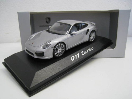 Porsche 911 turbo argento