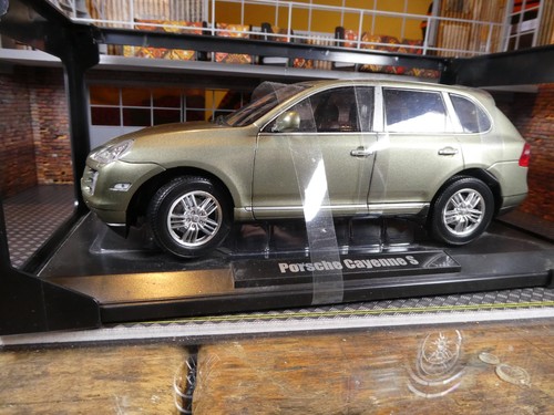 Porsche cayenne 2006 - porsche, verde